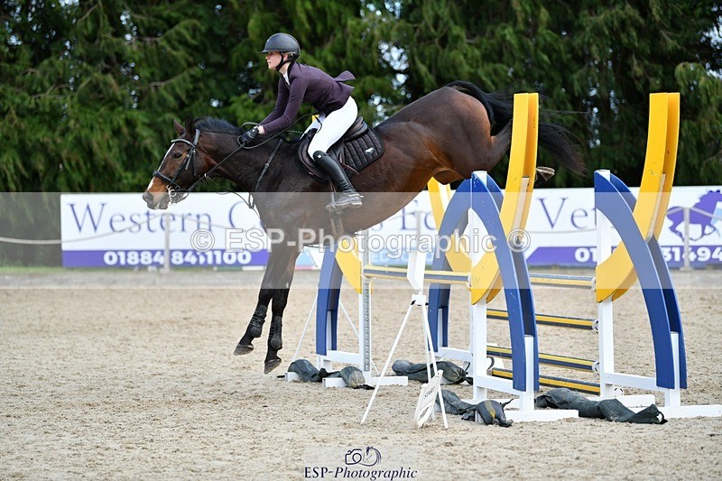 240324-123653-02604 - Cls 9 Snr 1.05m Open