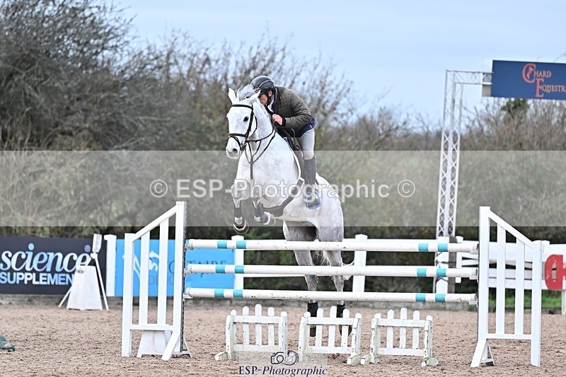 251126-135909-00661 - Cls 5 Foxhunter and 1.20m