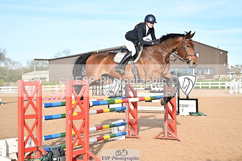 241113A-141249-00823 - Cls 05A&B Snr Fox & 1.20m Open
