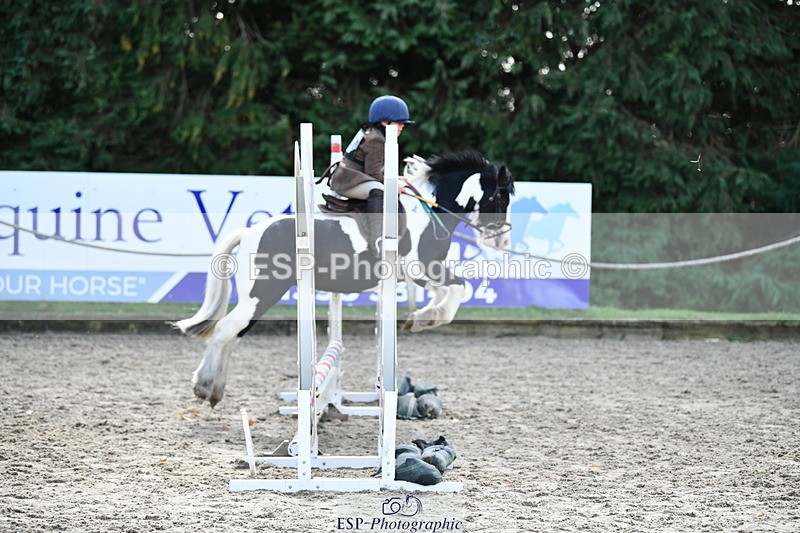 251004A-132707-01277 - Classes 6 & 7 60cm