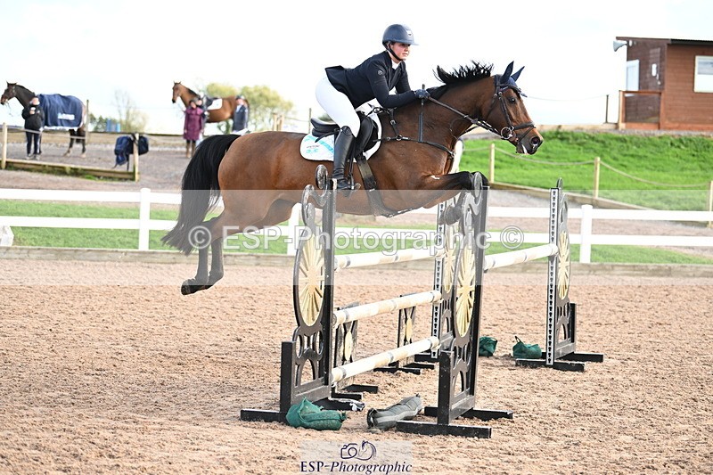 241023A-142157-01022 - Cls 4 Newcomers and 1.10m Open