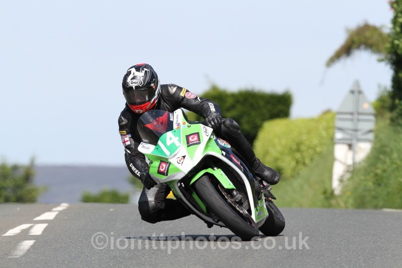 John Barton Kawasaki / Marks Bloom Racing / Wemoto - Bikenation Lightweight TT
