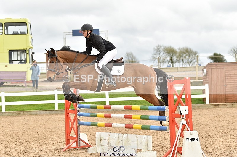 240403A-141030-00726 - Cls 4 Newcomers and 1.10m Open