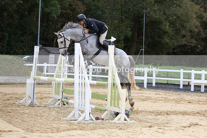 3E7A2196 - Class 4: Senior British Novice/90cm open