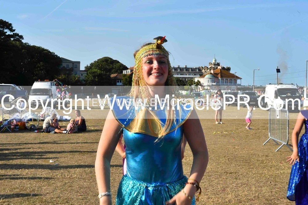 SH4_3331 - Carnival Procession.