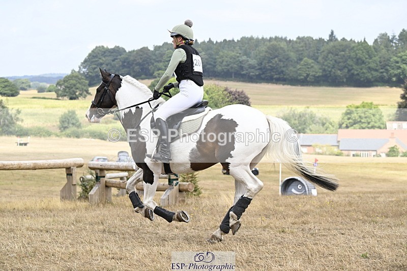 250824A-121047-36264 - 2067-Isla.Ellis-Pied.Piper