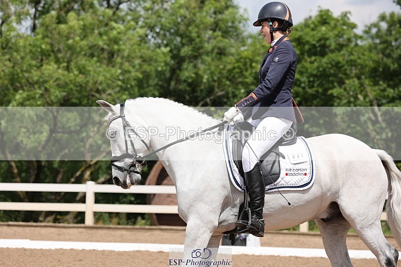 240621A-120040-00586 - Cls 12 BD Music Medium