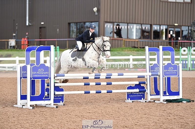 231203A-114238-00944 - Cls 4 Newcomers & 1m Open