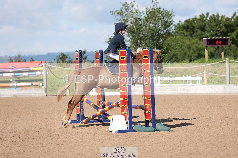 240714A-092438-01548 - Cls 1&2 128cm 10yrs & 70cm Open