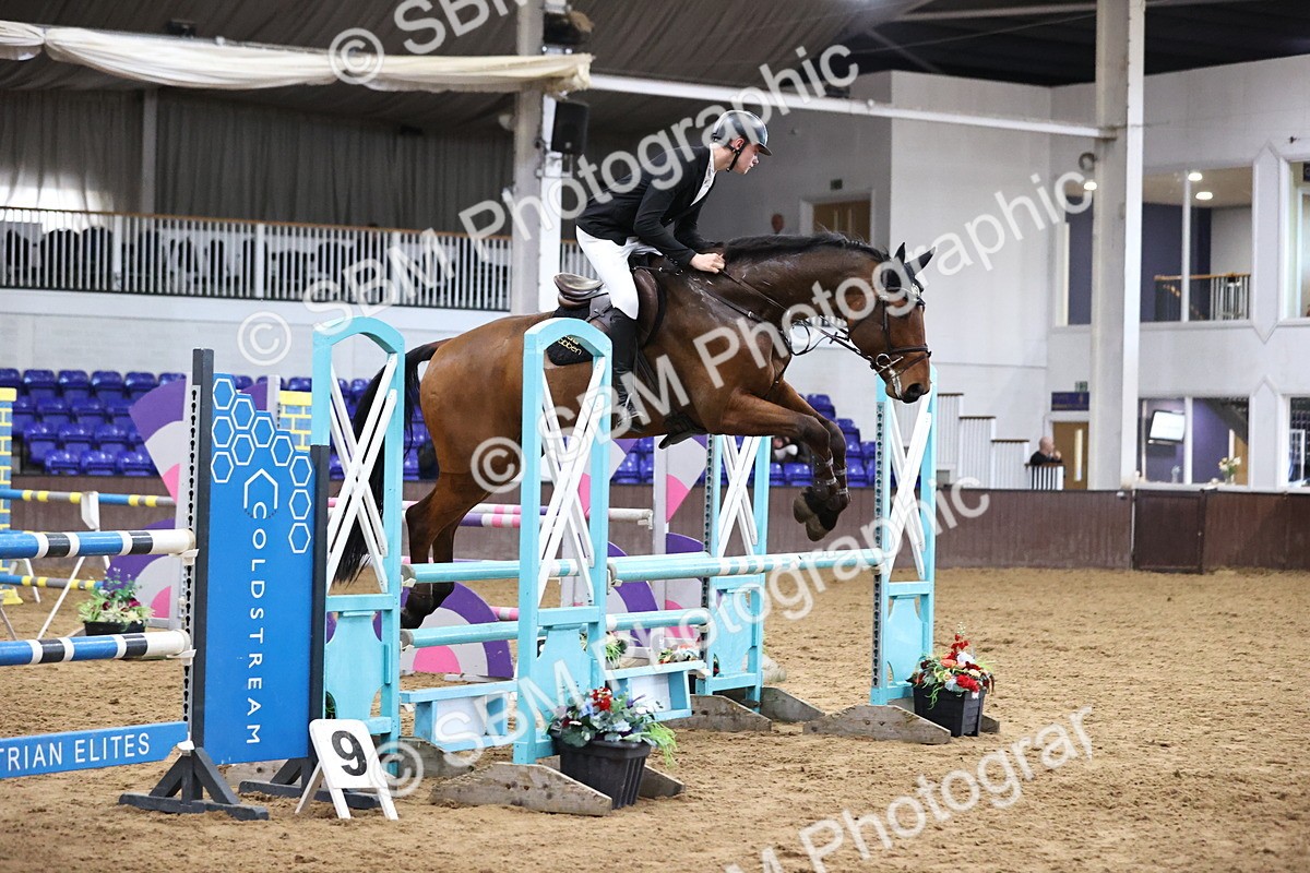 SBM_001910 - Class 4 - Senior Newcomers - 1.10m Open
