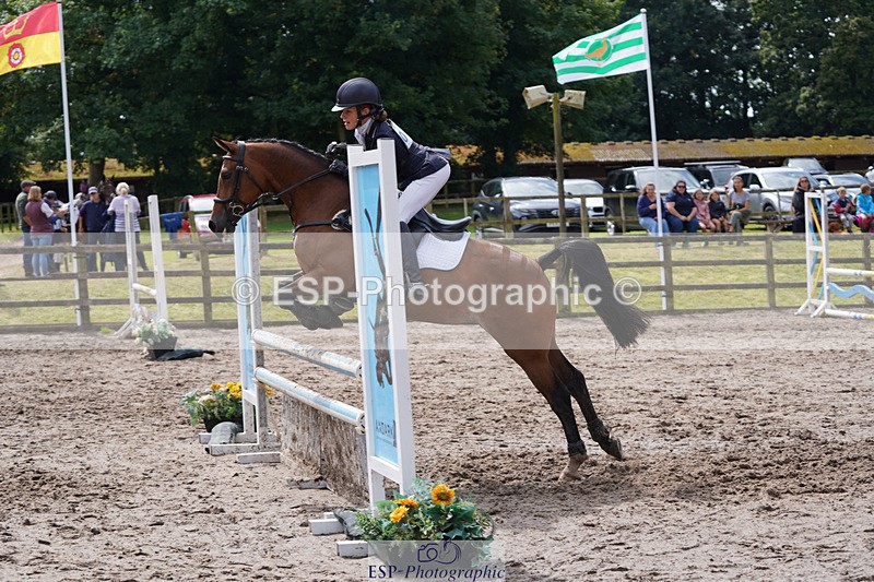 240824X-123940-24205 - 80cm Round 1 12.00 to 13.00