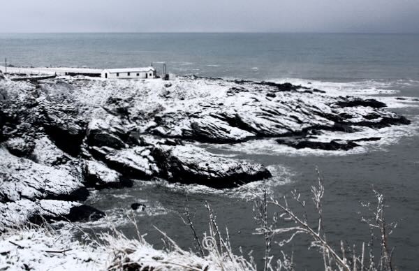 Snow on the Rocks. - Old Portlethen Village photographs.