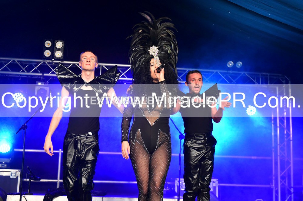 SH4_6961 - The Cher Experience
