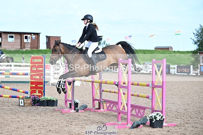 260627-174525-05833 - Cls 27 Foxhunter and 1.10m