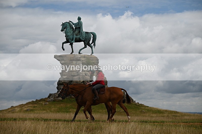 DSC_4060 - Time at Statue 09:50 to 11:09