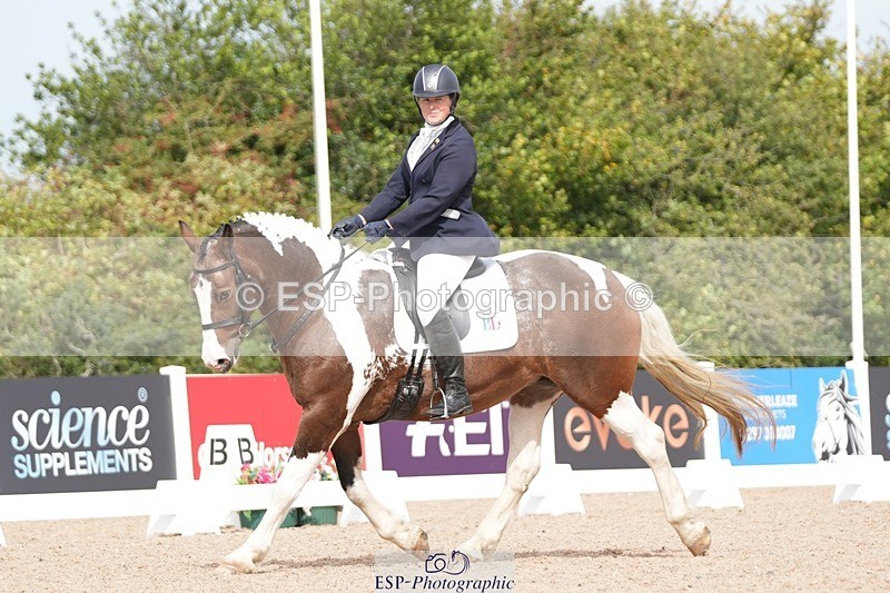 250906-113556-02028 - 080-Rebecca.MorrisSally.XIII