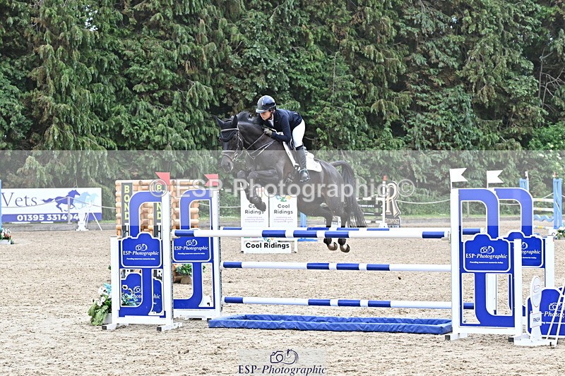 250524A-131156-11300 - D-409-Kirsty.Chabert-HERALDIKS.GIRL.OPPOSITION