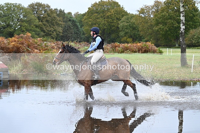 WJ7_3050 - 90cm Cam 2 Water Time 13:29 to 13:47