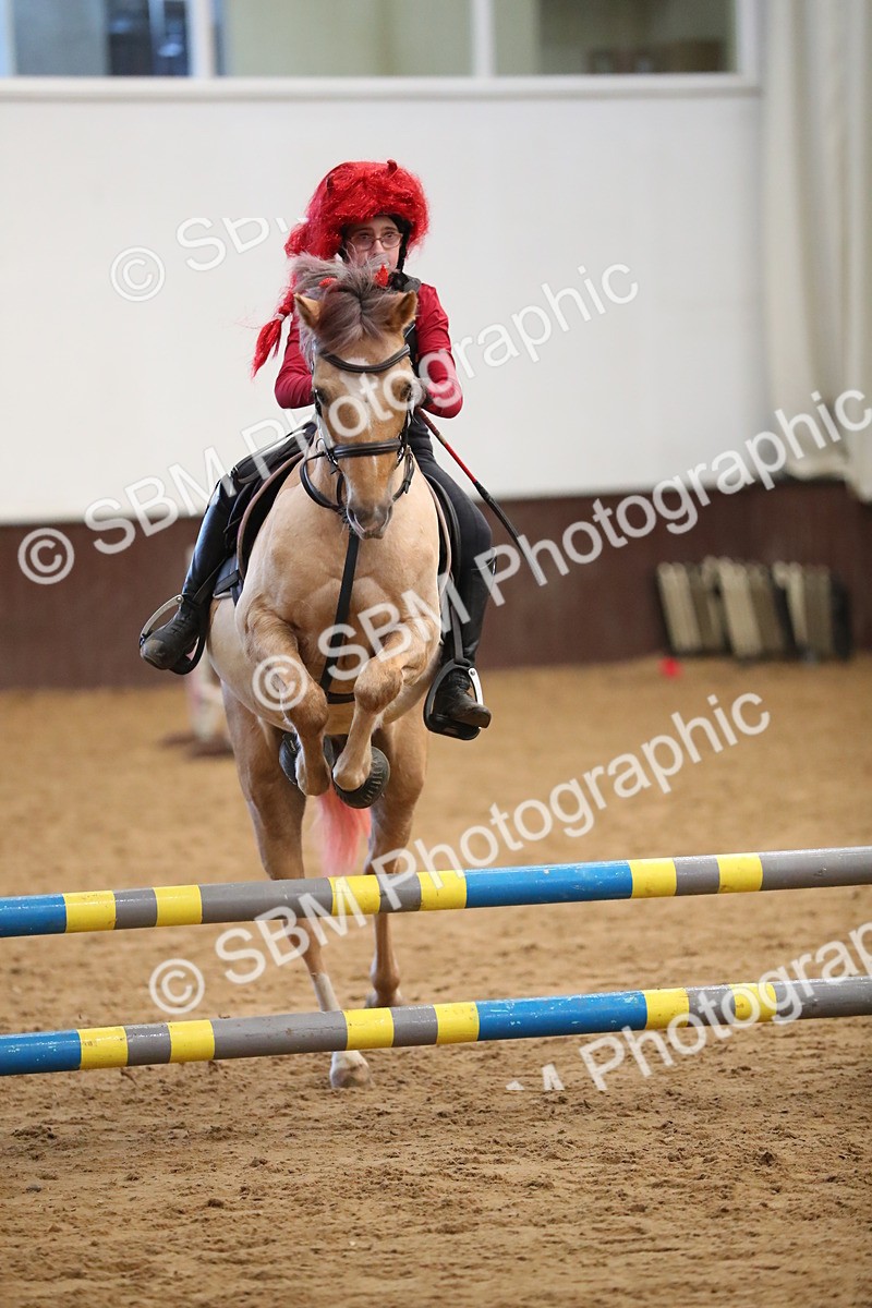SBM_001201 - Class 3 - Horse & Hound