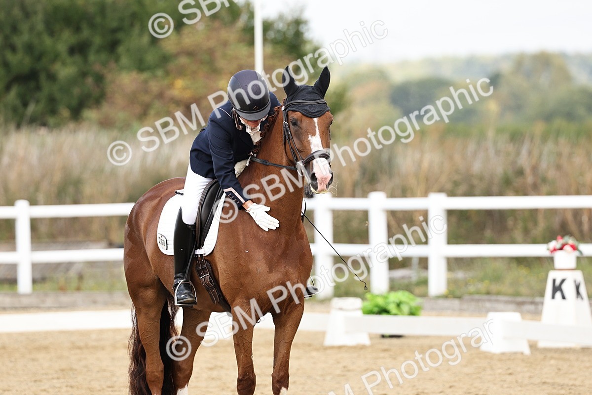 SBM_018252 - Class 16 - Novice 5 - 11.12-12.01