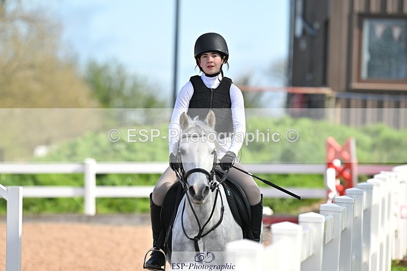 240504A-092535-00119 - Cls 11 Clear Round 50cm