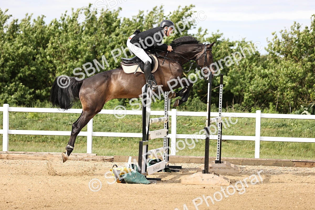 SBM_003584 - Class 13 - Senior Foxhunter - 1.20m
