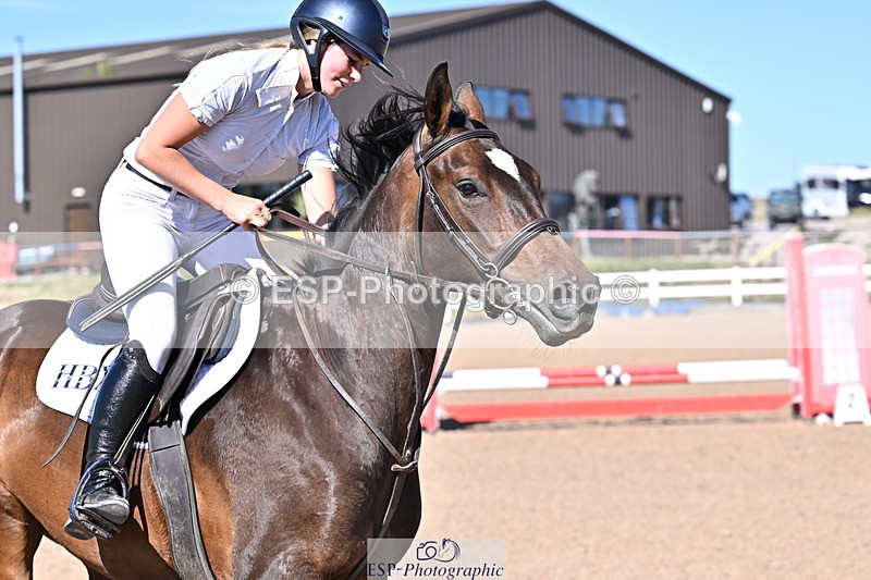 250708A-170300-00176 - 70cm Classes