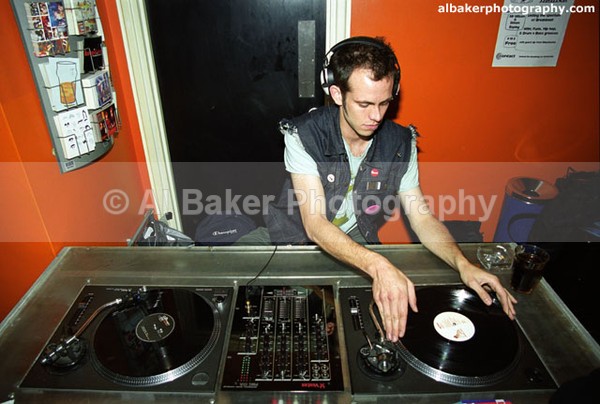 003 alix-walker - Temper (exhibition preview) @ contact 08.09.01