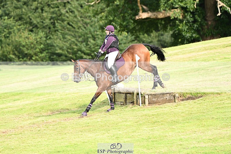 240825X-170745-37418 - 80cm XC 16.30 to 17.30