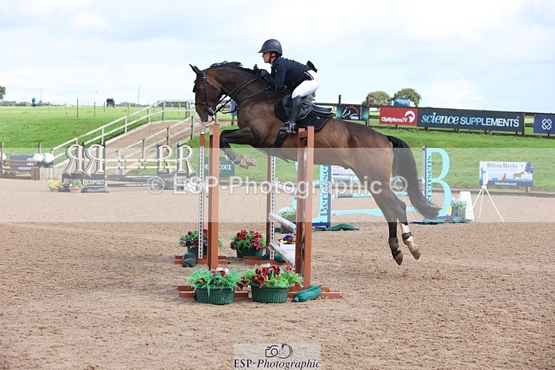 250911-121247-01371 - Cls 3 Snr Foxhunter