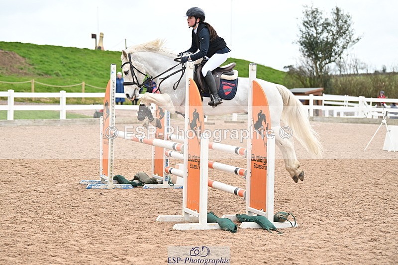 240309A-125315-01032 - Cls 8 Pony Newcomers and 1m Open