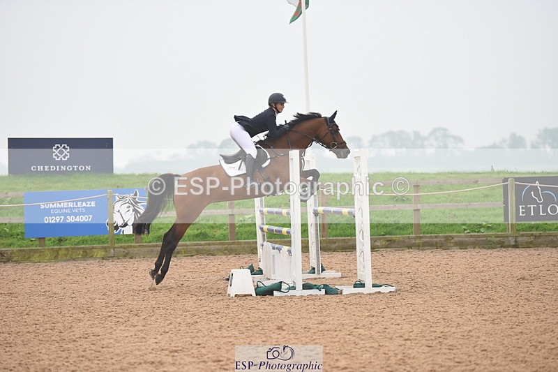 230916A-165308-05676 - Cls 19 Snr 1.10m Derby