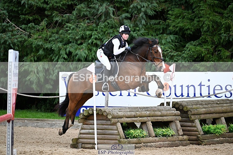 241117-141148-04466 - Cls 3 90-95cm 14.00 to 15.00