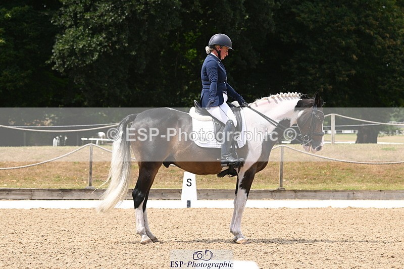 250720A-124121-10450 - 164-Dominique.Kinnaird-Perry-Pallas.Vanquish