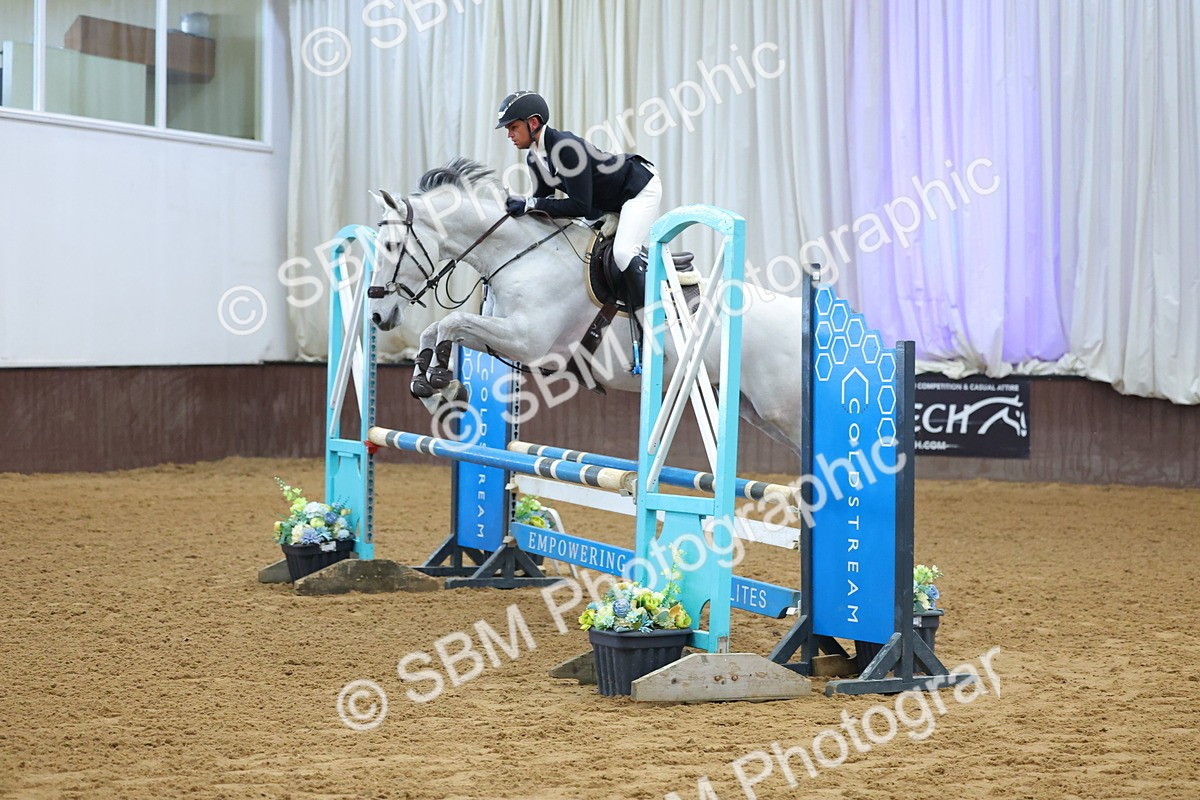 SBM_009817 - Class 21 - Nupafeed Supplements Senior Discovery/ 1m Open - First Round (1.00m)