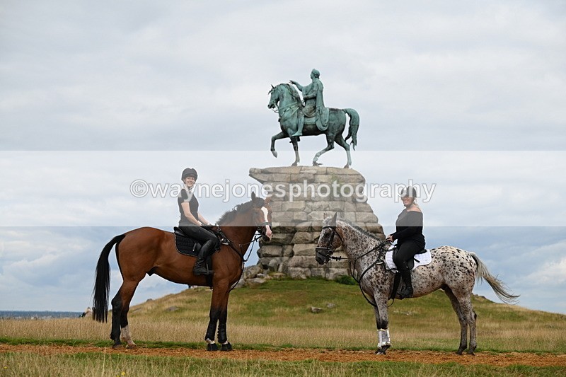 DSC_6305 - Time at Statue 12:17 to 12:44