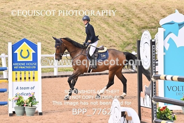 BPP_7762 - CLASS 16 FRI GFS Saddles Senior Newcomers/1.10m Open