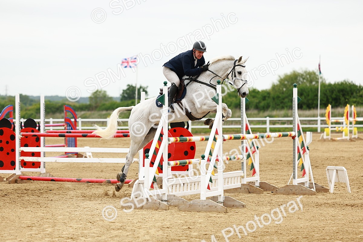 SBM_001120 - Class 5 - Senior Foxhunters - 1.20m