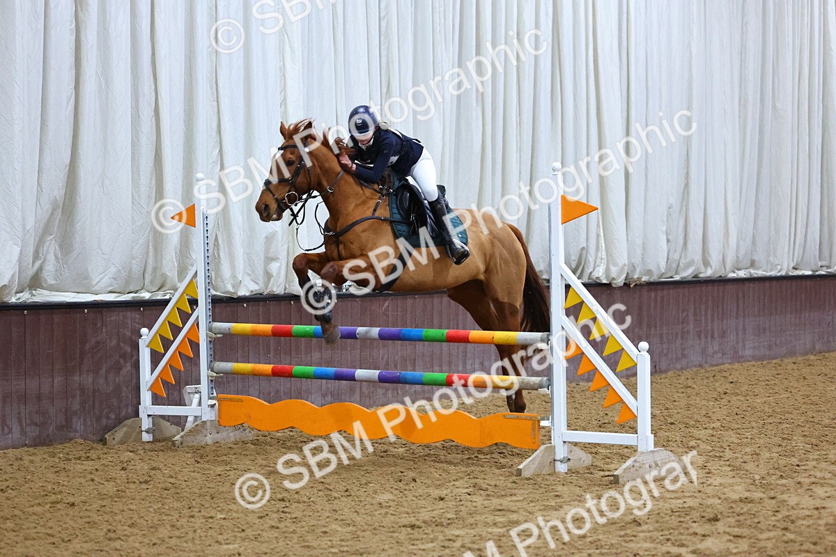SBM_002636 - Class 6 - Holly & Ivy Stakes - 90cm