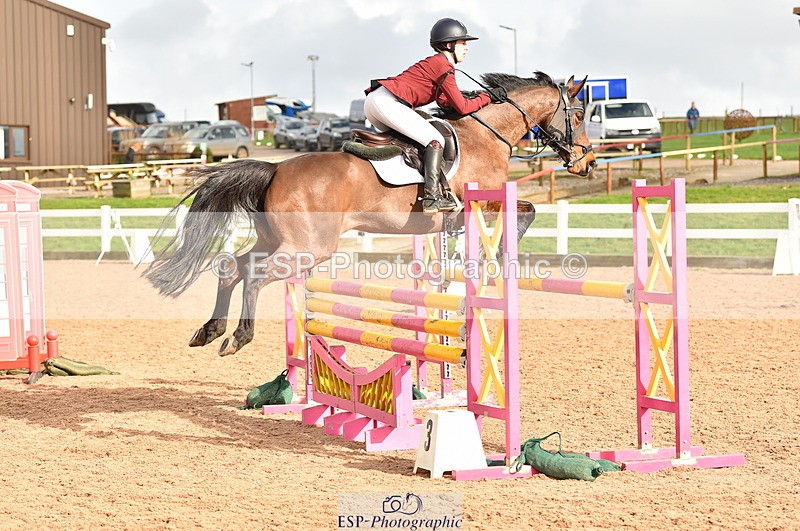 240210A-130346-01292 - Cls 9 Foxhunter & 1.10m Open