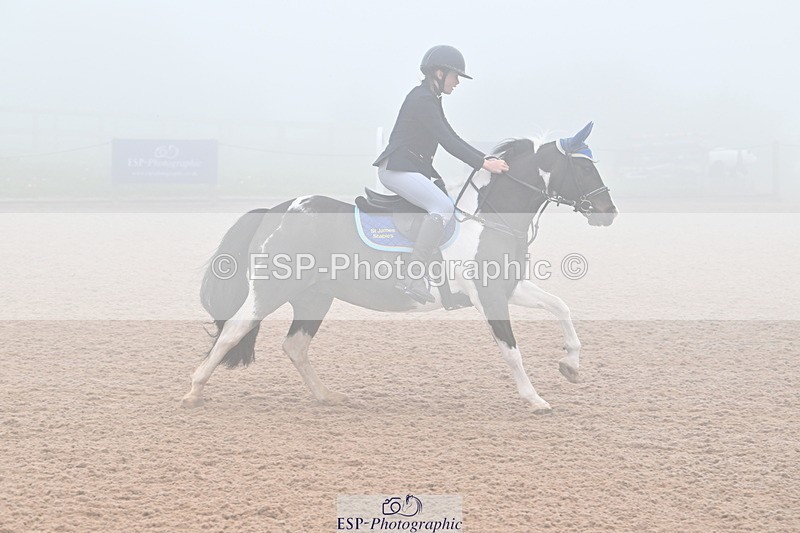 240506A-090109-07932 - Cls 1 Pony Intro 70cm
