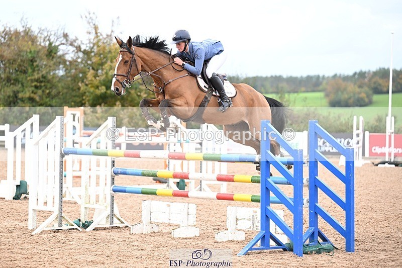 251022-141415-00612 - Cls 6 Snr Foxhunter 1.20m