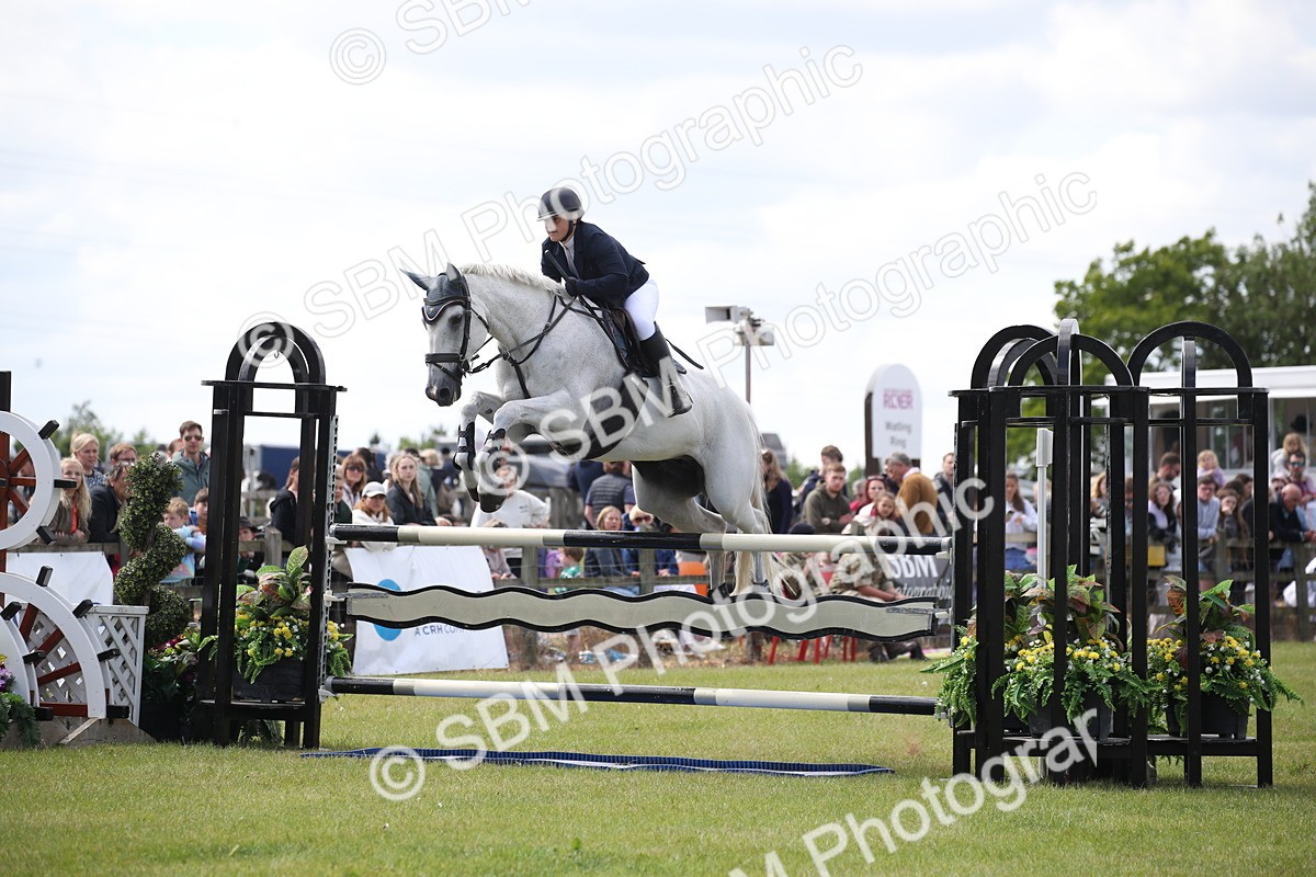SBM_17425 - Class 208 - Senior Foxhunter 1.20m Open