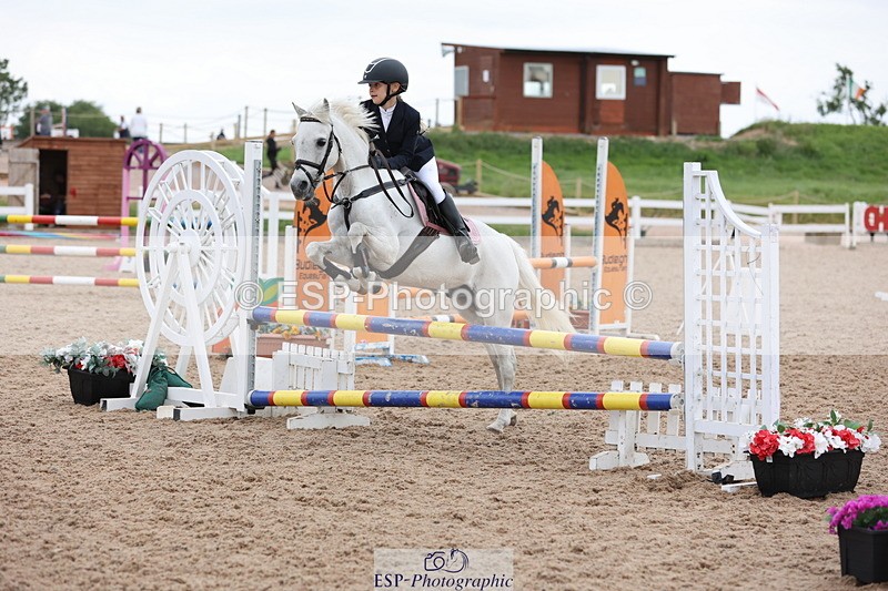 240630A-181140-16329 - Cls 28 Stepping Stones 128cm + 138cm