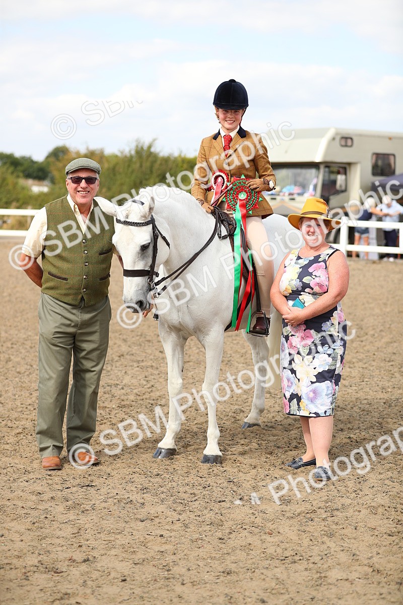 SBM_05699 - Class 48a Style & Performance 70cm (15-19)