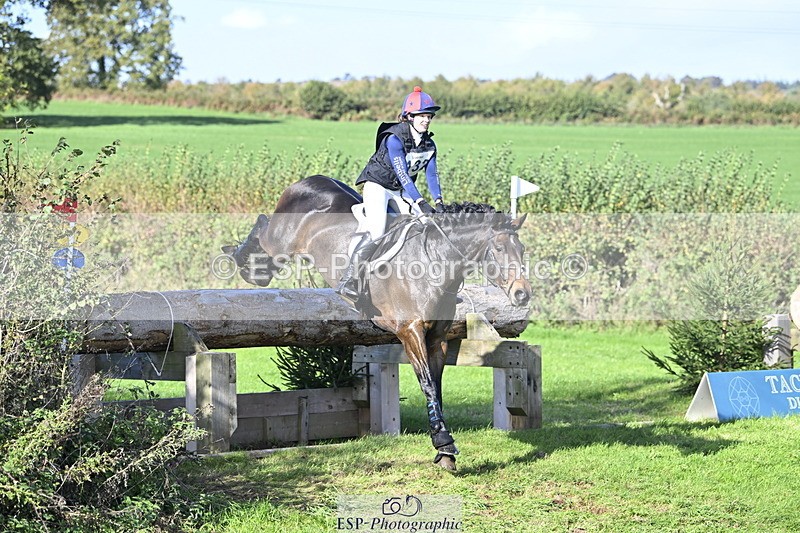 251024A-123323-11193 - B-132-Hannah.R.Jones