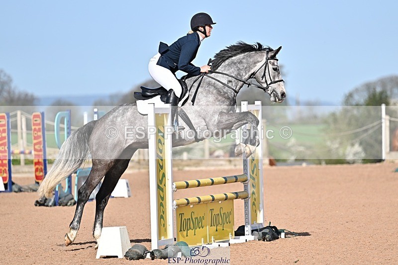 260408-101303-00103 - Cls 2 British Novice and 90cm