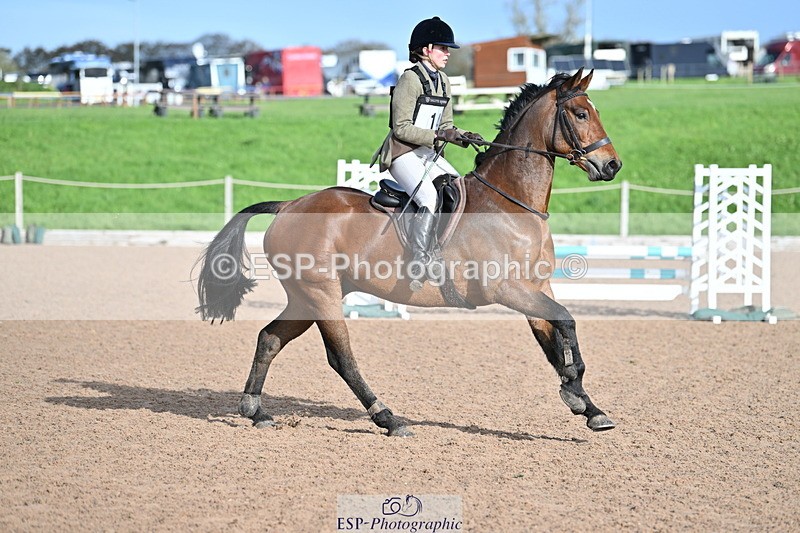 231029A-110111-02864 - 80cm Club and Schools