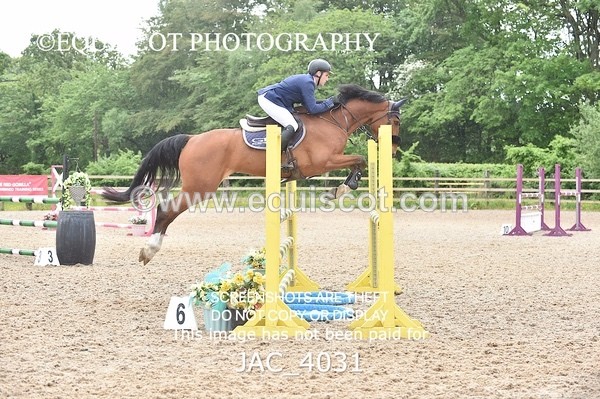 JAC_4031 - CLASS 4 - SAT -Senior Newcomers/ 1.10m Open