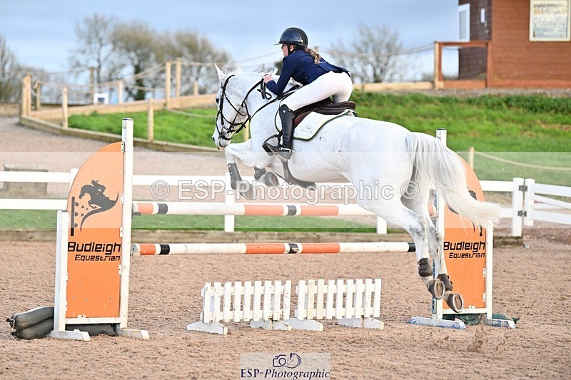 241117X-152311-05147 - Cls 19-20-21 Children on horses